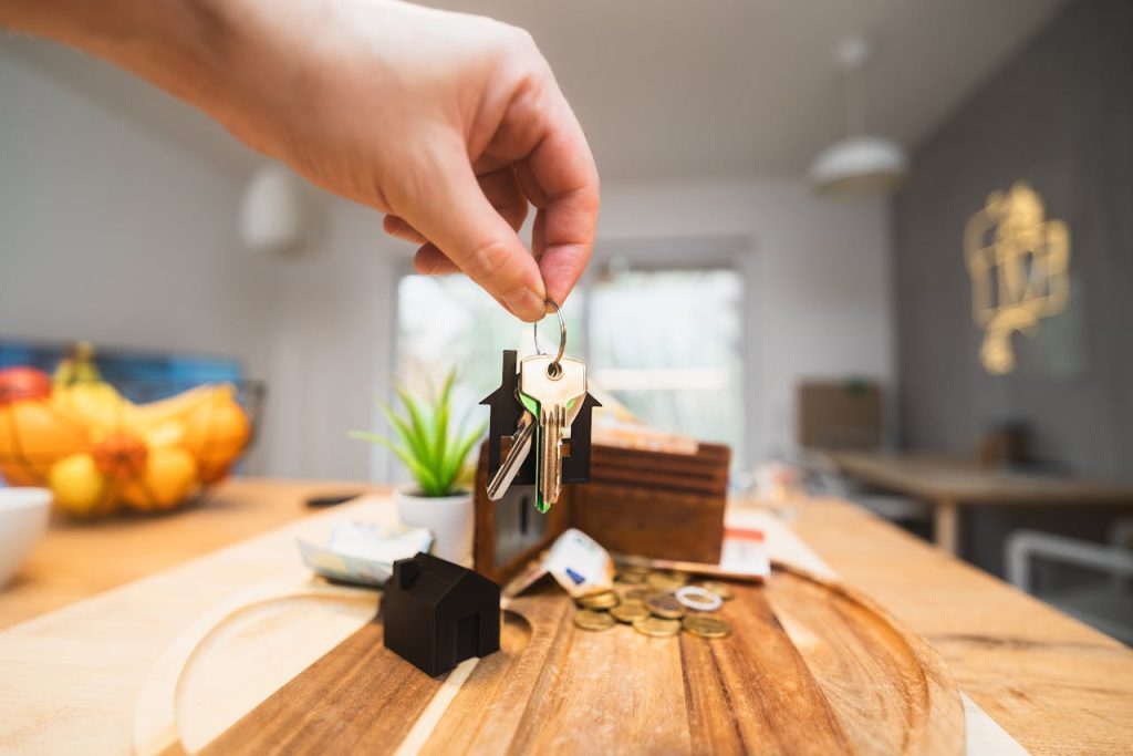 Looking After Your Money When Moving House Money When Moving House