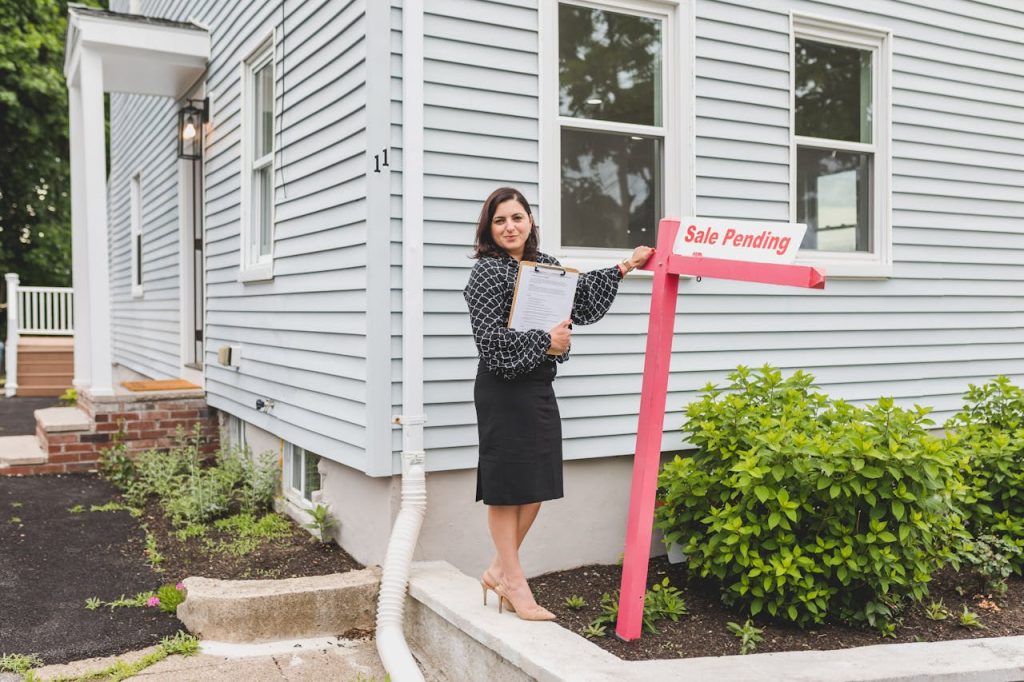 Find The Right Mortgage Broker To Ease Out The Lending Right Mortgage Broker